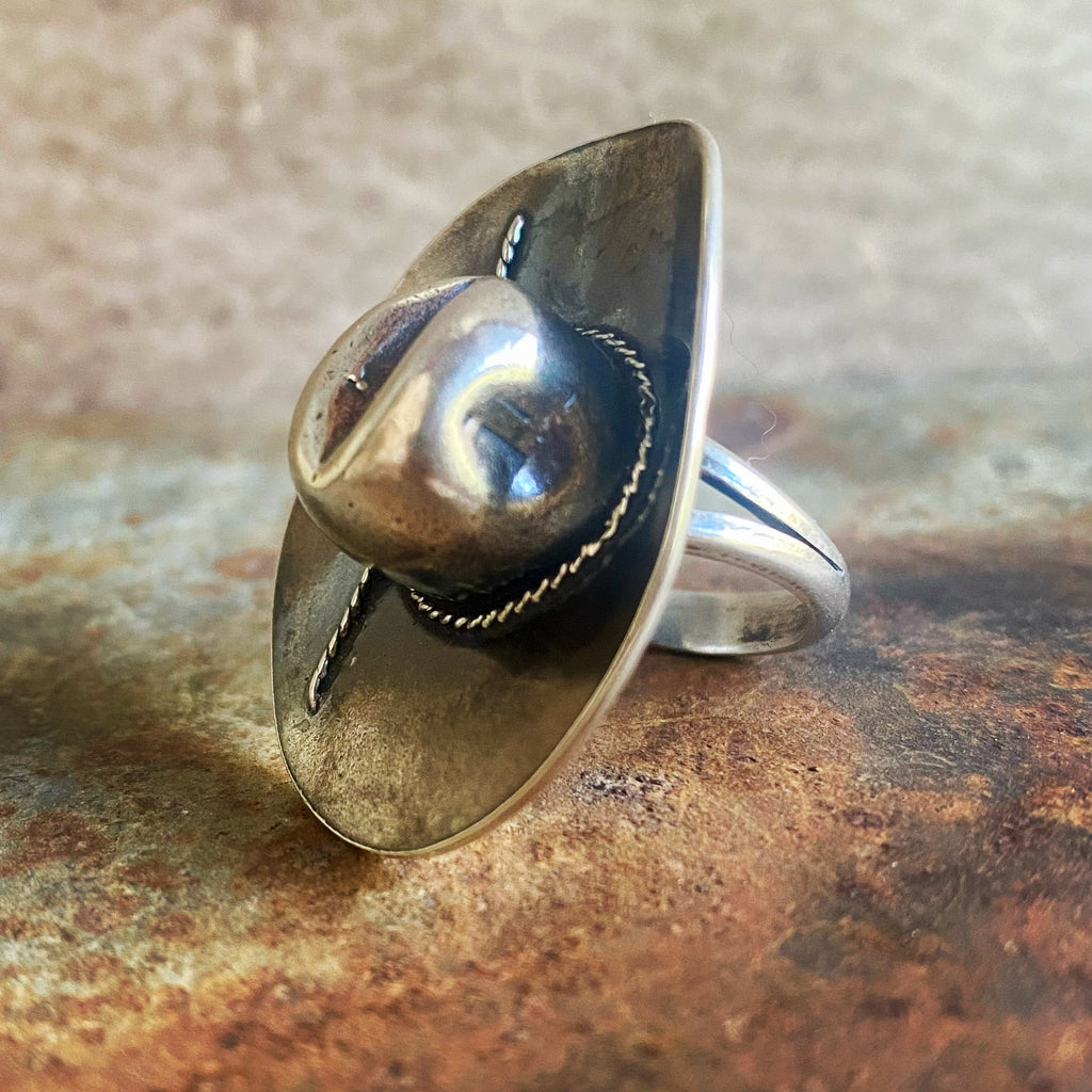 Ten Gallon Cowboy Hat Ring in Silver
